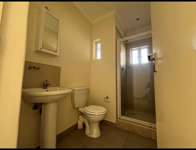 2 BEDROOM APARTMENT TO LET IN SHEFFIELD BEACH